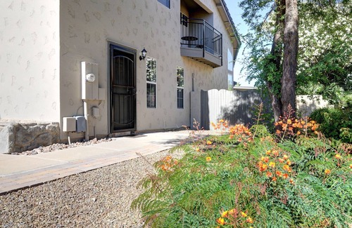 North Mountain Apartment | Cozy Studio, walk to Mountains!