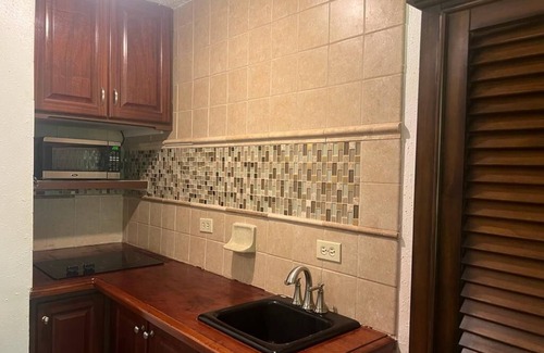 Rosendal Condo | Cozy Studio walking distance to Magen Bay Beach