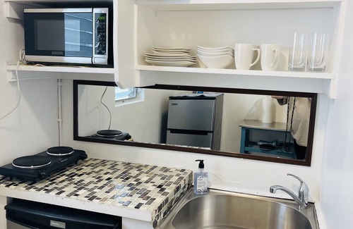 Sawtelle Apartment | Cozy Studio West La- UCLA,SMC, min to Santa Monica pier-beach/Venice/Malibu
