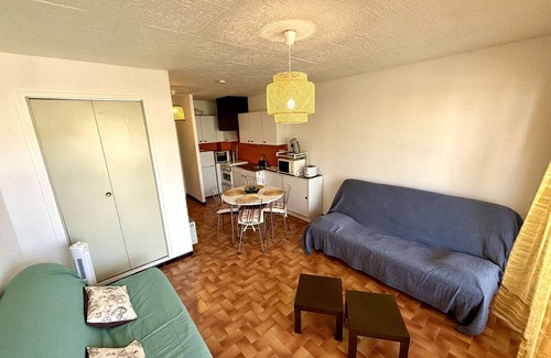 Port-la-Nouvelle Apartment | Cozy Studio with Balcony, 300m from Beach - Sleeps 3