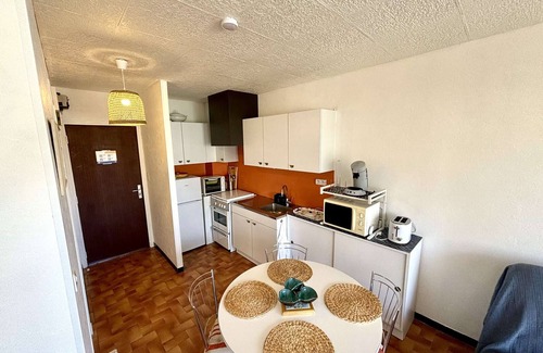 Port-la-Nouvelle Apartment | Cozy Studio with Balcony, 300m from Beach - Sleeps 3