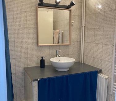 Sud Apartment | Cozy Studio with balcony and free parking