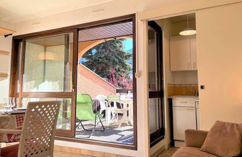 Briancon Apartment | Cozy Studio with Balcony, 250m from Prorel Cable Car in Briançon