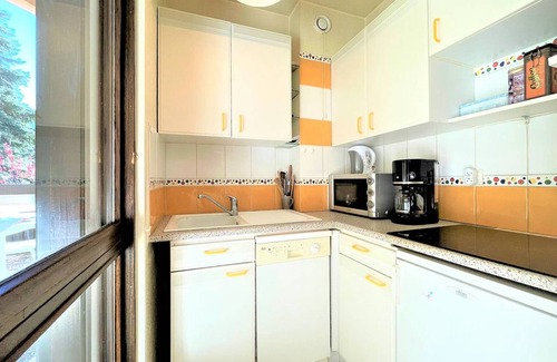 Briancon Apartment | Cozy Studio with Balcony, 250m from Prorel Cable Car in Briançon