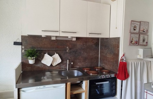 Valloire Apartment | Cozy Studio with Balcony for 3 - Close to Ski Lifts and Shops in Valloire