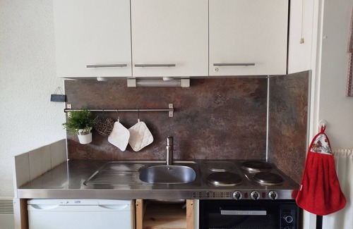 Valloire Apartment | Cozy Studio with Balcony for 3 - Close to Ski Lifts and Shops in Valloire
