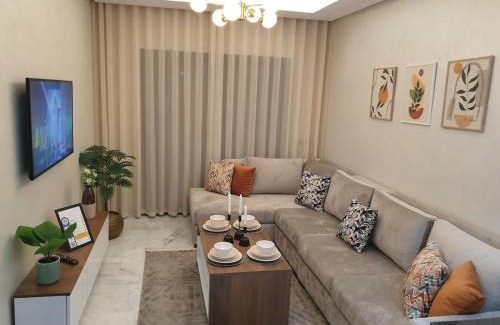 Ain Harrouda Apartment | Cozy studio with great pool views
