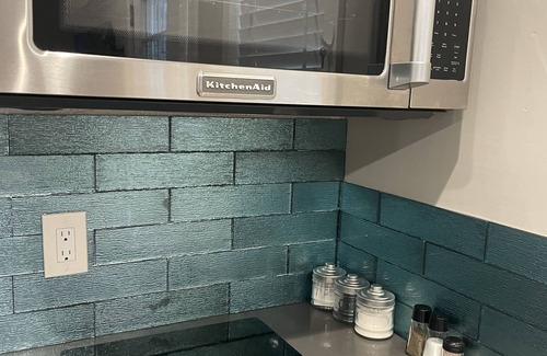 Roosevelt Apartment | Cozy studio with kitchen, WiFi, and laundry room in enjoyable Redwood City