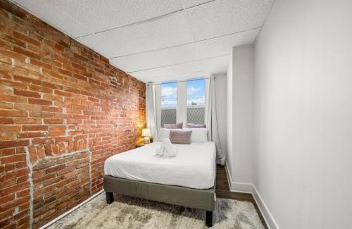 Mount Auburn Apartment | Cozy Studio with Parking - Near UC, Zoo, Downtown