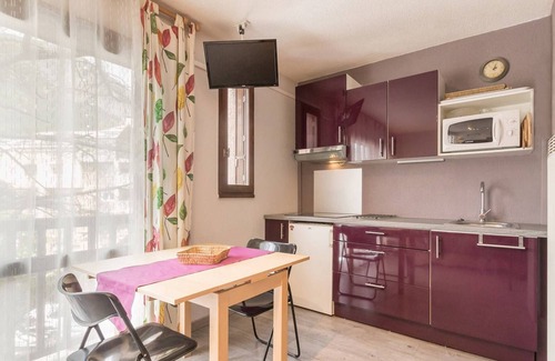 Briancon Apartment | Cozy studio with sleeping area, near cable car and center, parking