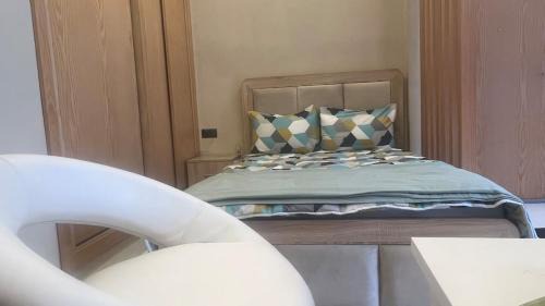 Quartier Administratif Apartment | Cozy studio with terrace Hassan