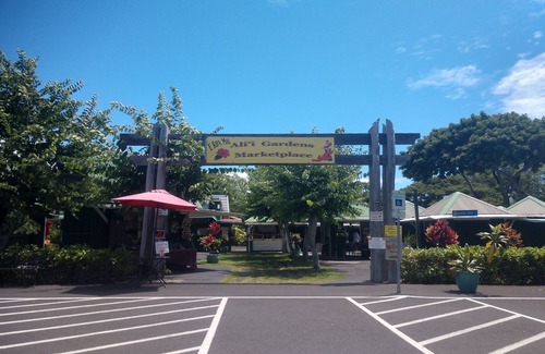 Kailua-Kona Apartment | Cozy studio with WiFi and AC that is within walking distance of Magic Sands Bch