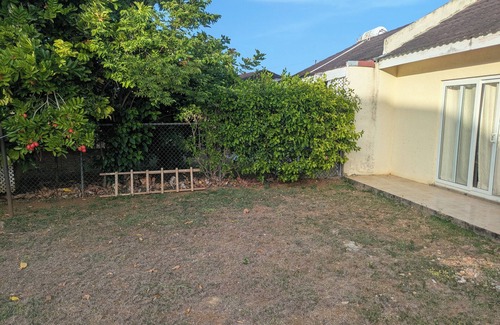 Falmouth Apartment | Cozy studio with WiFi in a gated community near Falmouth