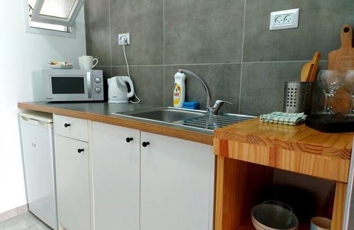 Haifa Apartment | Cozy & stylish. Close to Baha'i gardens and German colony