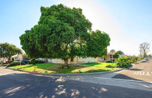 El Monte Apartment | Cozy & Stylish Home Spacious Fully Equipped Stay