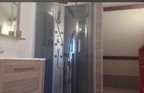 Saint-Etienne-la-Thillaye House | Cozy suite, spacious and quiet. Ideal location