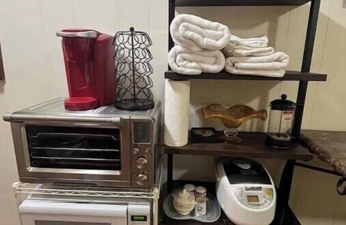 Center City West Apartment | Cozy Suite #105