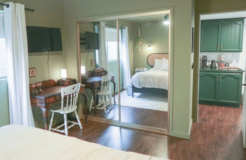 LAX Area Bed & Breakfast | Cozy Suite by LAX, Sofi, Intuit Dome & Beach