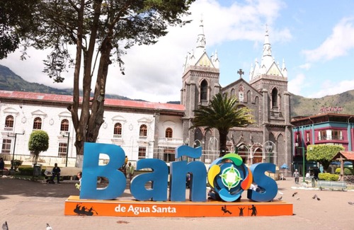 Banos de Agua Santa Apartment | Cozy suite with kitchen and private bathroom. 5 minutes from downtown
