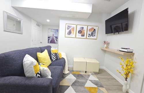 Airdrie House | Cozy Suites in Calgary Area