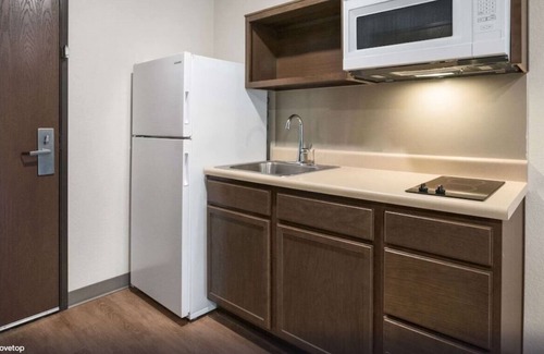 Sulphur Apartment | Cozy Suites with Kitchens