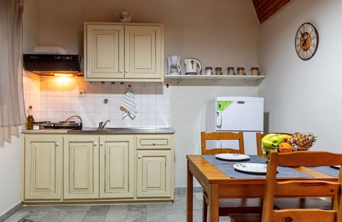 Pylos-Nestoras House | Cozy Summer Retreat - Perfect Location & BBQ