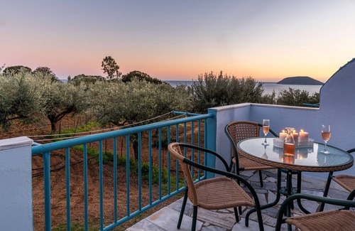 Pylos-Nestoras House | Cozy Summer Retreat - Perfect Location & BBQ