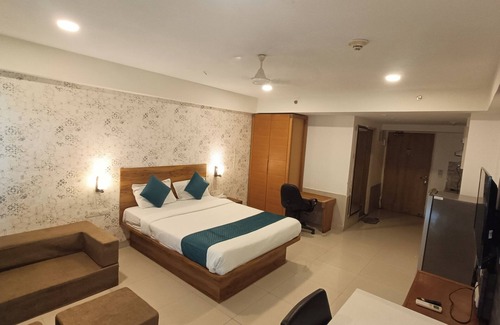Rajarhat Apartment | Cozy Super Deluxe Studio with Full Kitchen