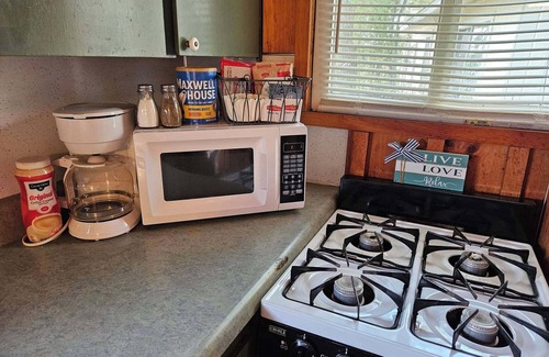 Oscoda Cottage | Cozy Surfside Cottage on Great Lake Huron