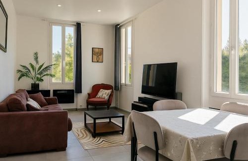 Riou - Petit Juas - Av de Grasse Apartment | Cozy T2 Riviera apartment