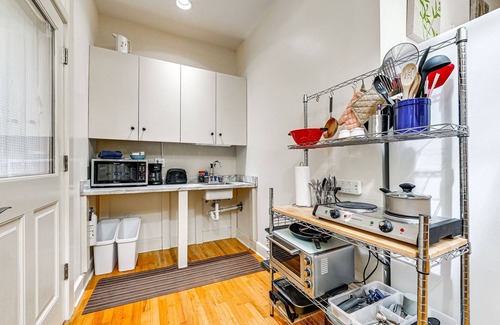 Old Seminole Heights Apartment | Cozy Tampa Studio - Walk to Riverfront Parks!