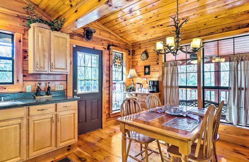 Tellico Plains Cabin | Cozy Tellico Plains Getaway w/ Deck, Fire Pit