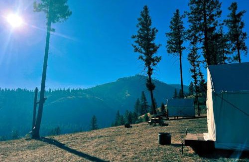 Conner Other | Cozy Tented Cabin with Stunning Sights in Conner, Montana