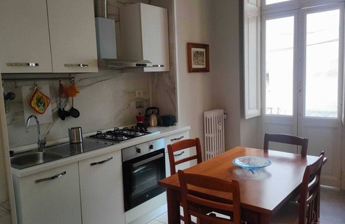 Aurora Apartment | Cozy three-room apartment, in a period building.