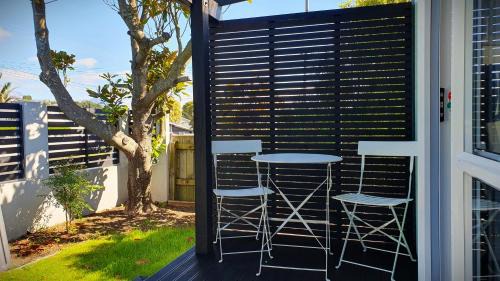 New Plymouth House | Cozy Tiny House Near The Beach