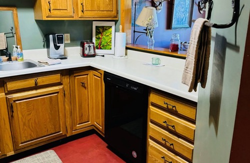 Lake Placid House | Cozy Town Home Overlooking Amazing Whiteface Golf Club - rental permit #200220