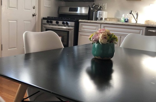 Benning House | Cozy townhome with 2 bedrooms, Off-Street Parking & WiFi in Washington, DC