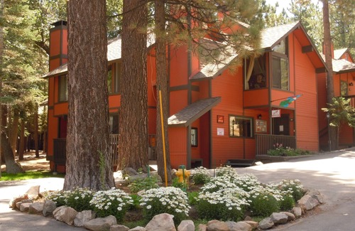 Big Bear Lake Condo | Cozy townhouse at the base of Snow Summit Ski Resort!