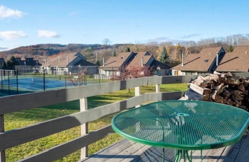 Windham House | Cozy townhouse steps away from Windham Mountain- zip code 12496