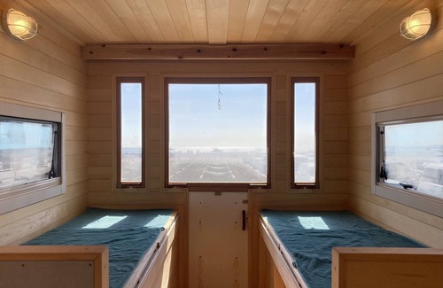 Miura House | Cozy trailer house overlooking the ocean.