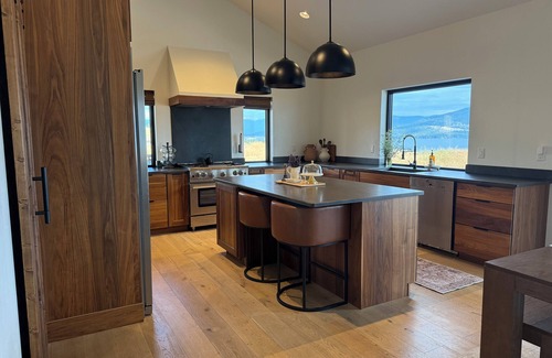 Elmo House | Cozy, Tranquil, & Stunning Lake View Home with Hot Tub, Sauna, and Outdoor Fun!