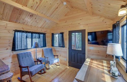 Traphill House | Cozy Traphill Cabin Rental with Deck and Porch!