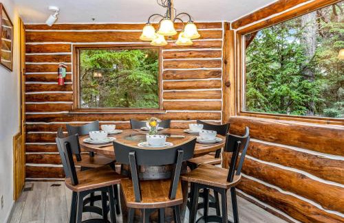 Girdwood House | Cozy Tree & Ski House