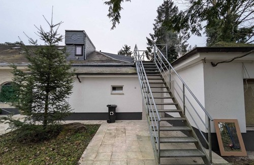 Dahlhaus House | Cozy twin room with private terrace, WLAN & washbasin in the room