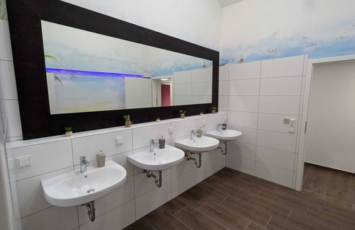 Dahlhaus House | Cozy twin room with private terrace, WLAN & washbasin in the room