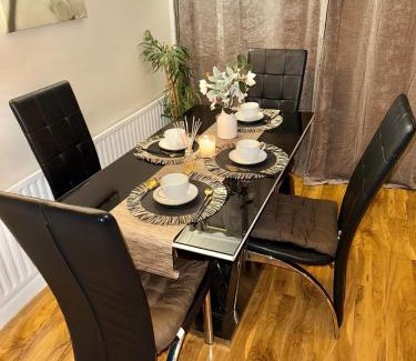 East Wickham House | Cozy Two Bedroom in Welling