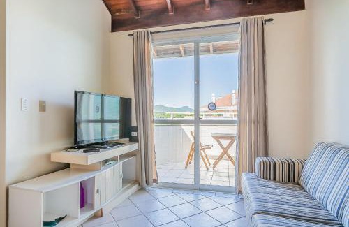 Cachoeira do Bom Jesus Apartment | Cozy two-story house just 120m from the beach! EDE