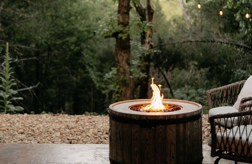 Branson House | Cozy Unique Glamping, Bedrock Ozark Mountain Adventure