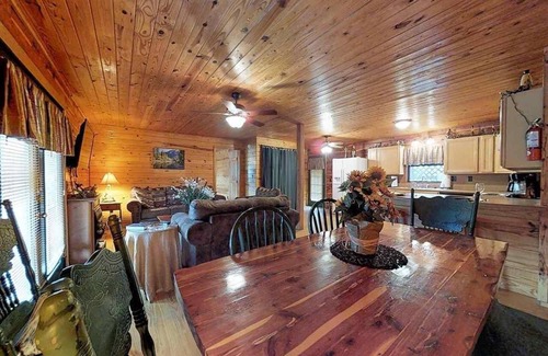 Mountain Pine House | COZY UNIT #4 WATERFRONT LOG CABIN