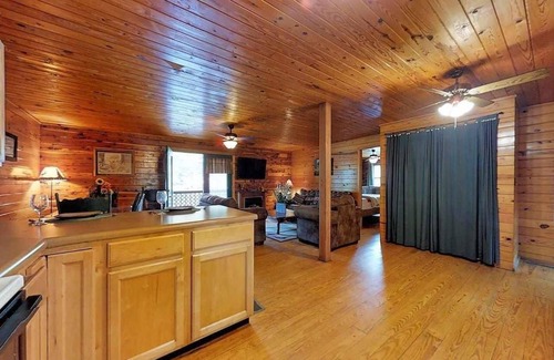 Mountain Pine House | COZY UNIT #4 WATERFRONT LOG CABIN